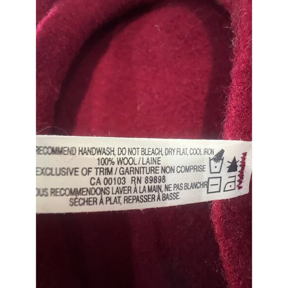 Parkhurst Burgundy Wool Beret – Made in Canada | Classic Timeless Style - Picture 7 of 9